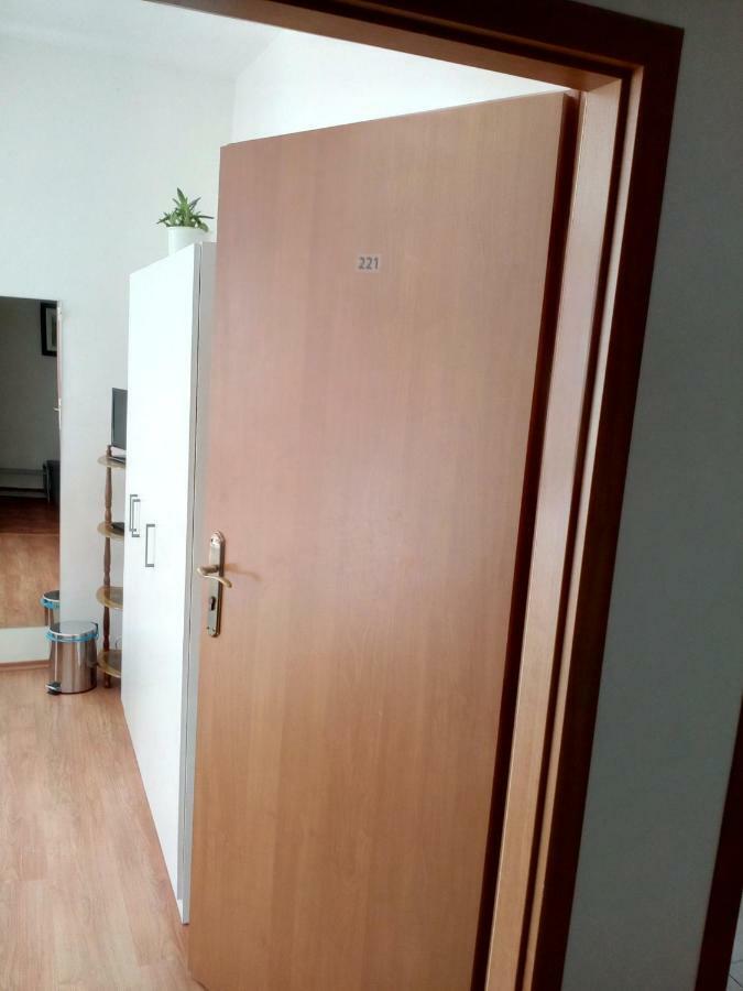 Urban Center Hotel ออราฟสกี ป็อดซาม็อก ภายนอก รูปภาพ